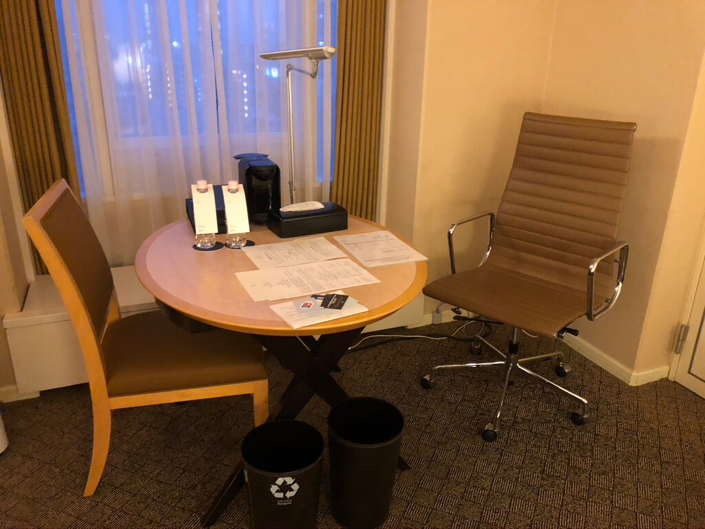 シェラトン都ホテル大阪　シェラトンジュニアスイート　spgamex 特典　プラチナ　朝食　ラウンジ　コロナ