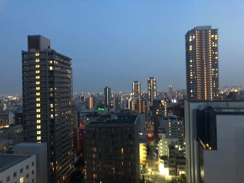 シェラトン都ホテル大阪　シェラトンジュニアスイート　spgamex 特典　プラチナ　朝食　ラウンジ　コロナ