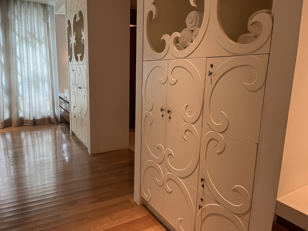 セントレジスバンコク　宿泊記　送迎　アクセス　朝食　プール　ジム　サウナ　子供添い寝年齢　マリオットボンヴォイアメックス　プラチナ特典　バトラーサービス