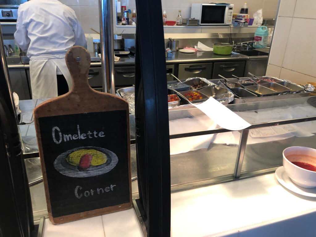 大阪マリオット都ホテル　ブログ　ジュニアスイート　子供添い寝無料　宿泊記　連休　格安　朝食　ラウンジ　あべのハルカス　プラチナ特典　　駐車場　マリオットボンヴォイアメックス紹介