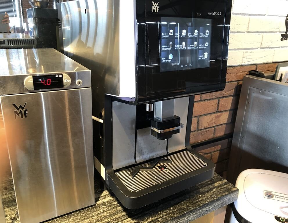 フォーポイントバイシェラトン名古屋中部国際空港　宿泊記　ブログ　プラチナ特典　朝食　駐車場　マリオットボンヴォイアメックス　紹介