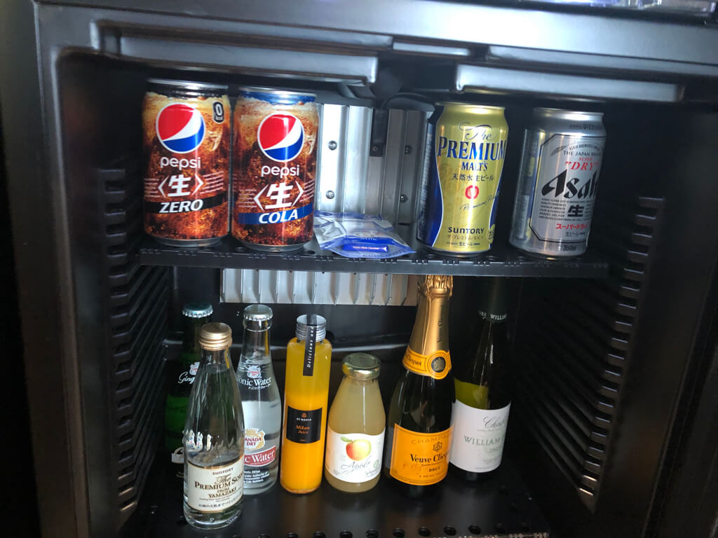 セントレジス大阪　ブログ　　宿泊記　子供添い寝　朝食　アクセス　駐車場　タイタニックオムレツ　プラチナ特典　バトラーサービス　マリオットボンヴォイアメックス　紹介　アメニティ