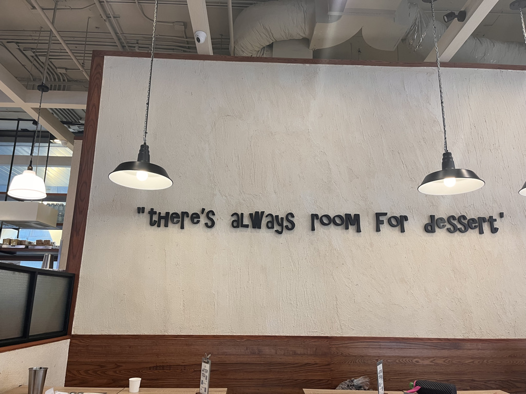 セントレジスバンコク　宿泊記　送迎　アクセス　朝食　プール　ジム　サウナ　子供添い寝年齢　マリオットボンヴォイアメックス　プラチナ特典　バトラーサービス