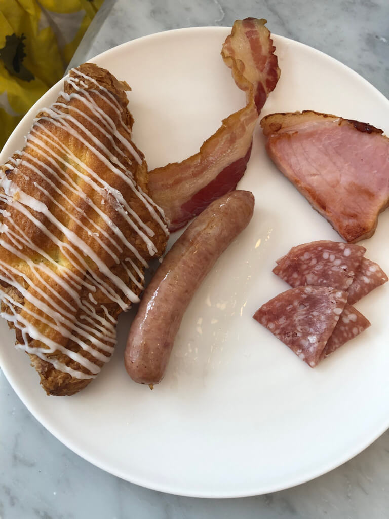 W大阪　マーベラススイート　子連れ　宿泊記 SPGアメックス紹介　朝食　プール　WETバー　サウナ　大浴場　フィットネスジム　駐車場　プラチナ特典　ルームサービス