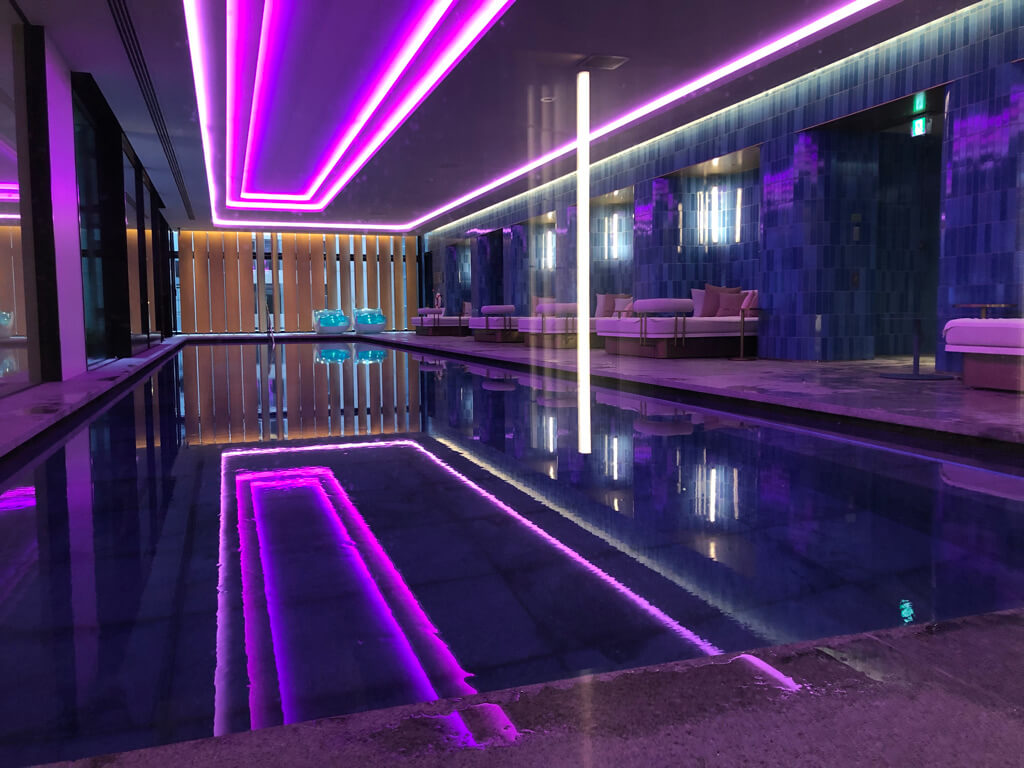 W大阪　子連れ　宿泊記　　ブログ　朝食　マーベラススイート　プール　ジム　バー　添い寝無料　マリオットボンヴォイアメックス　紹介