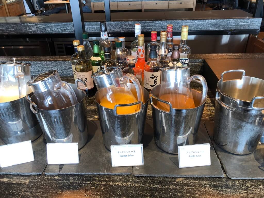 フォーポイントバイシェラトン名古屋中部国際空港　宿泊記　ブログ　プラチナ特典　朝食　駐車場　マリオットボンヴォイアメックス　紹介