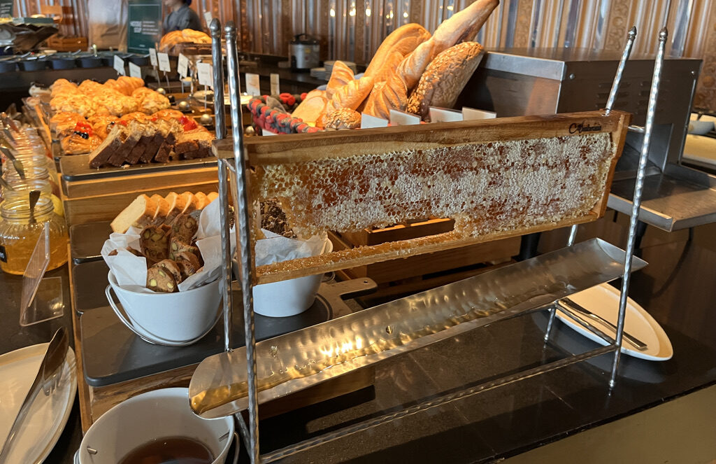 wコーサムイ　朝食　プラチナ特典