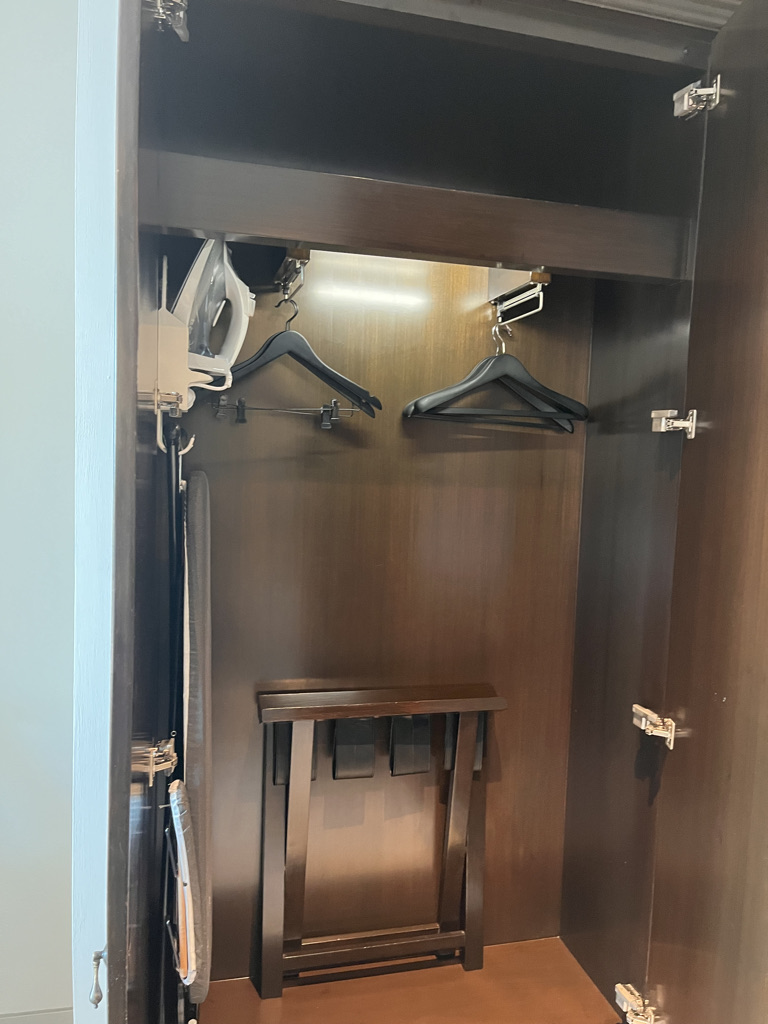 セントレジスバンコク　宿泊記　送迎　アクセス　朝食　プール　ジム　サウナ　子供添い寝年齢　マリオットボンヴォイアメックス　プラチナ特典