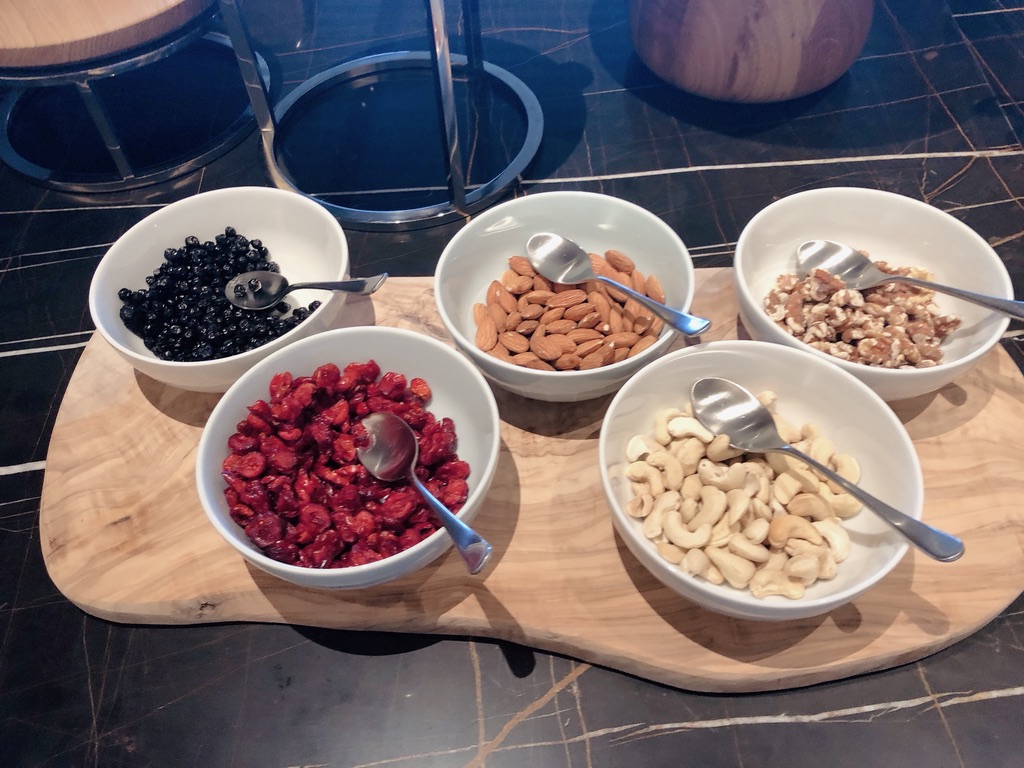 リッツカールトン福岡　クラブラウンジ　朝食　料金　アフタヌーンティ