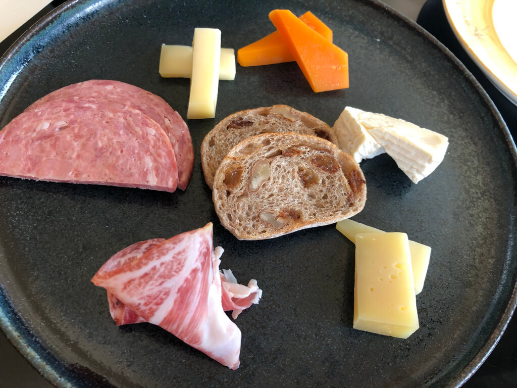 ニセコ東山ビレッジリッツカールトンリザーブ　子連れ　ブログ　宿泊記　プラチナ特典　朝食　アクティビティ　温泉　プール　マリオットボンヴォイアメックスプレミアム　紹介