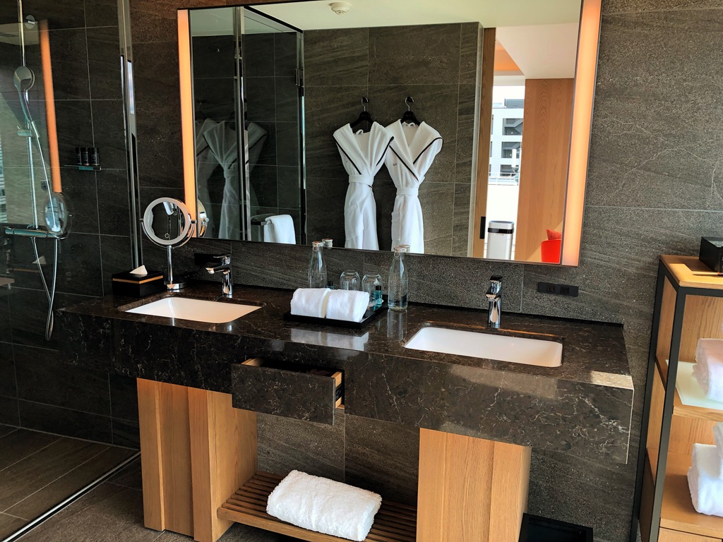 TIAD ティアド　宿泊記　プール　ラウンジ　部屋　ブログ　プラチナ特典