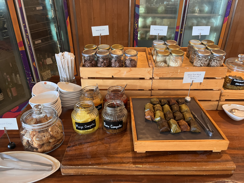 wコーサムイ　朝食　プラチナ特典