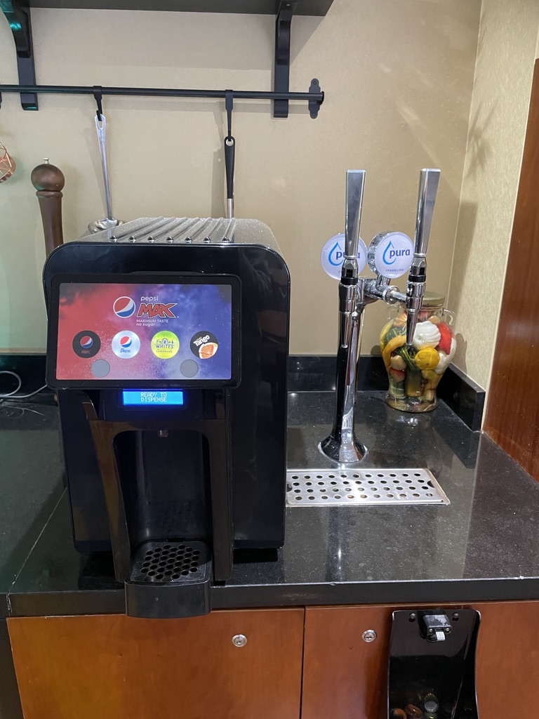 デルタホテルズbyマリオットヒースローウィンザー宿泊記★空港激近!ロンドン市内アクセス良好ホテル 45 ヒースローウィンザーマリオット 宿泊記 朝食 ラウンジ プラチナ特典