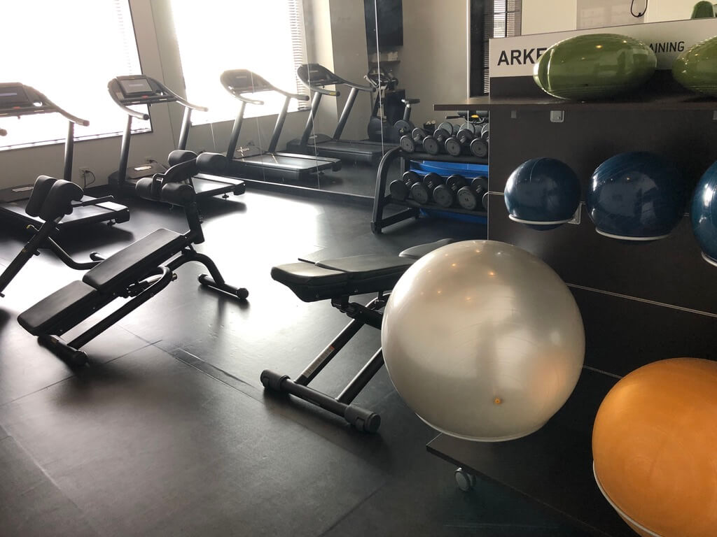 フォーポイントバイシェラトン名古屋中部国際空港　宿泊記　ブログ　プラチナ特典　朝食　駐車場　マリオットボンヴォイアメックス　紹介