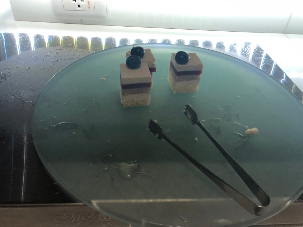 大阪マリオット都ホテル　ブログ　ジュニアスイート　子供添い寝無料　宿泊記　連休　格安　朝食　ラウンジ　あべのハルカス　プラチナ特典　　駐車場　マリオットボンヴォイアメックス紹介