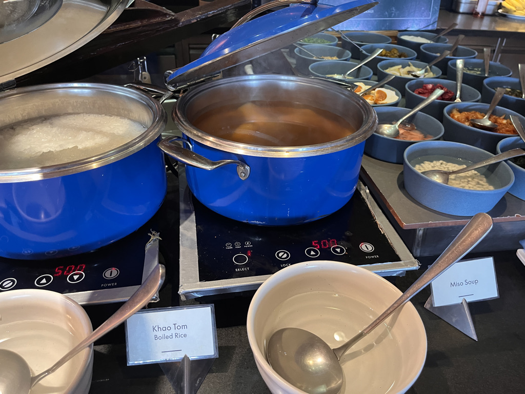 wコーサムイ　朝食　プラチナ特典