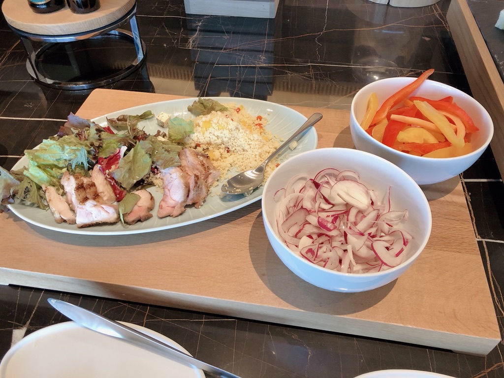 リッツカールトン福岡　クラブラウンジ　朝食　料金　アフタヌーンティ