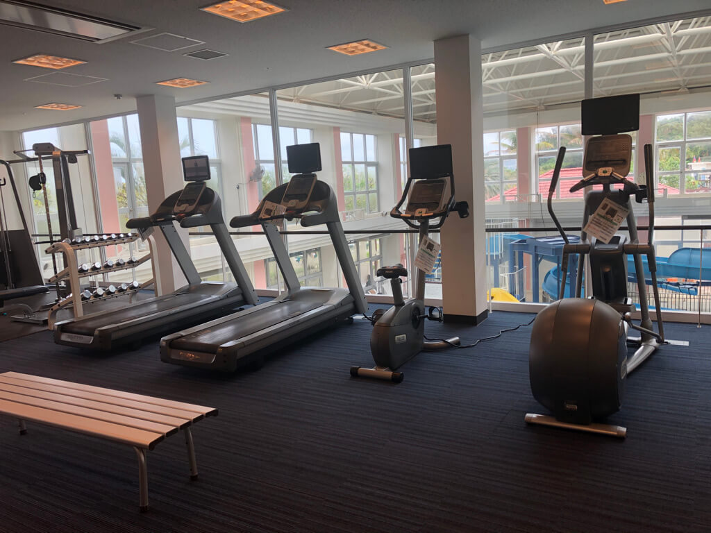 ルネッサンスリゾートオキナワ　子連れ　宿泊記　クラブサビー　施設　フィットネスジム