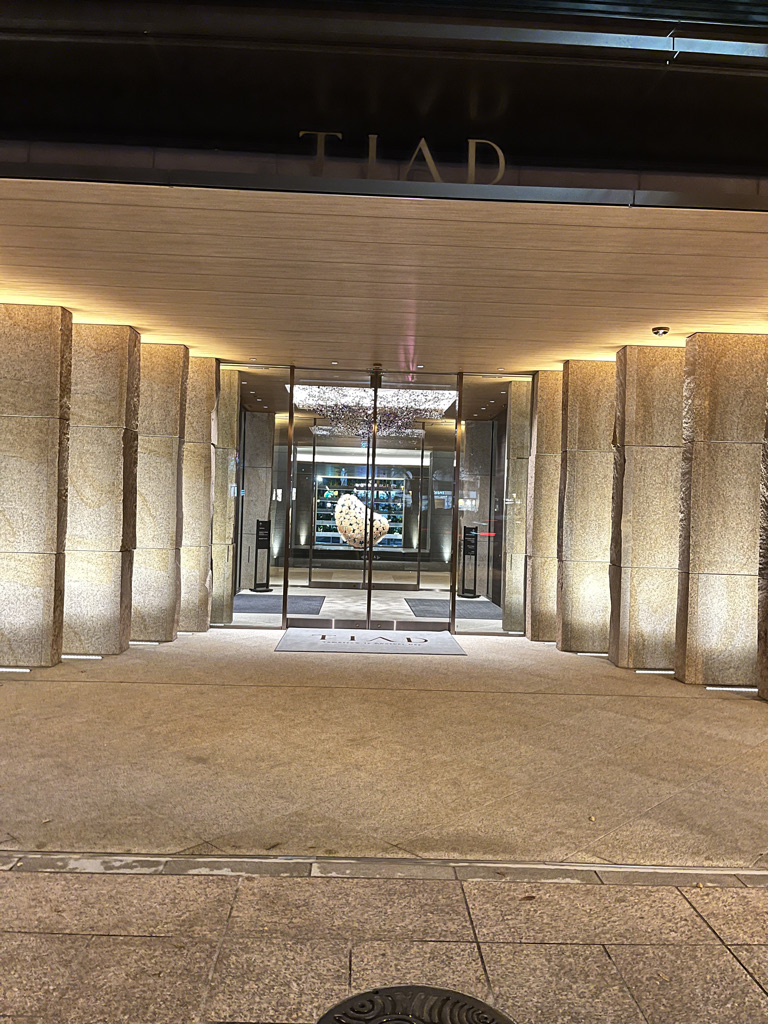 TIAD ティアド　宿泊記　プール　ラウンジ　部屋　ブログ　プラチナ特典