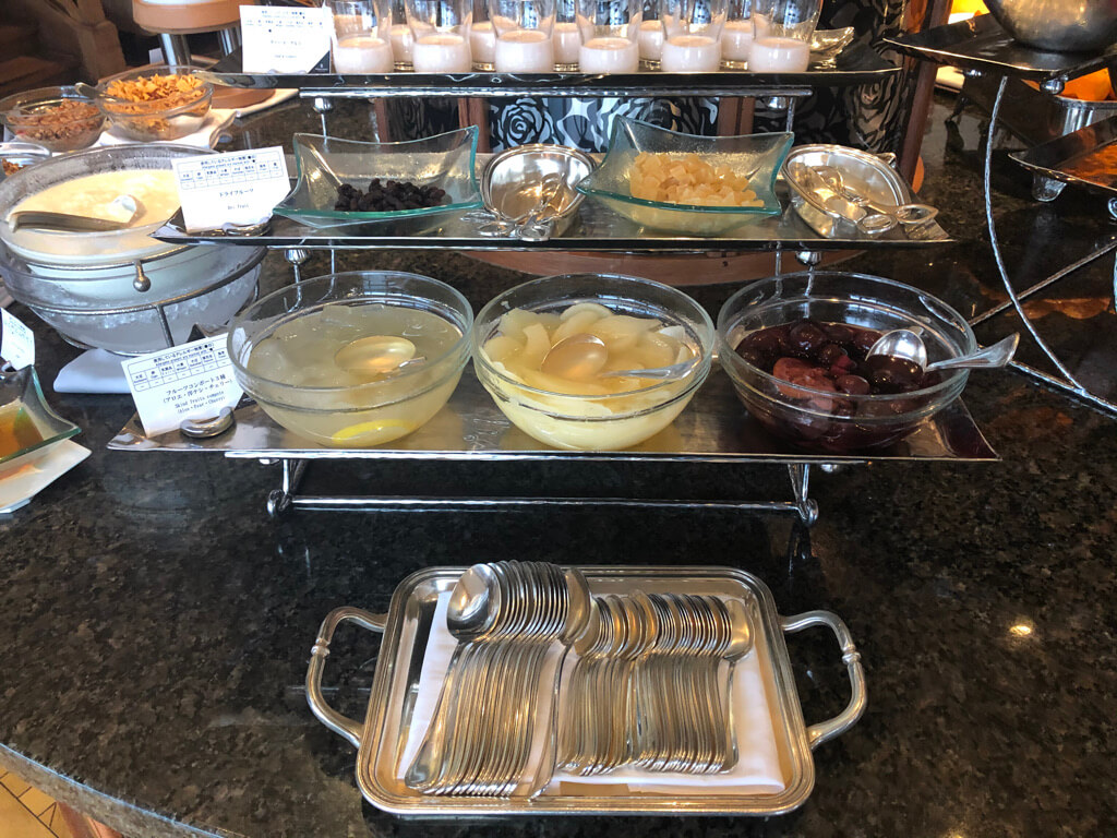 ルネッサンスリゾートオキナワ　クラブサビー宿泊記　朝食　ランチ　ディナー　周辺ご飯　フォーシーズン