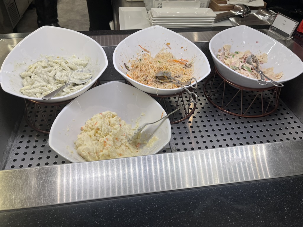 フィンエア　ay80便　評判　最悪　セントレア　プライオリティパス　ラウンジ