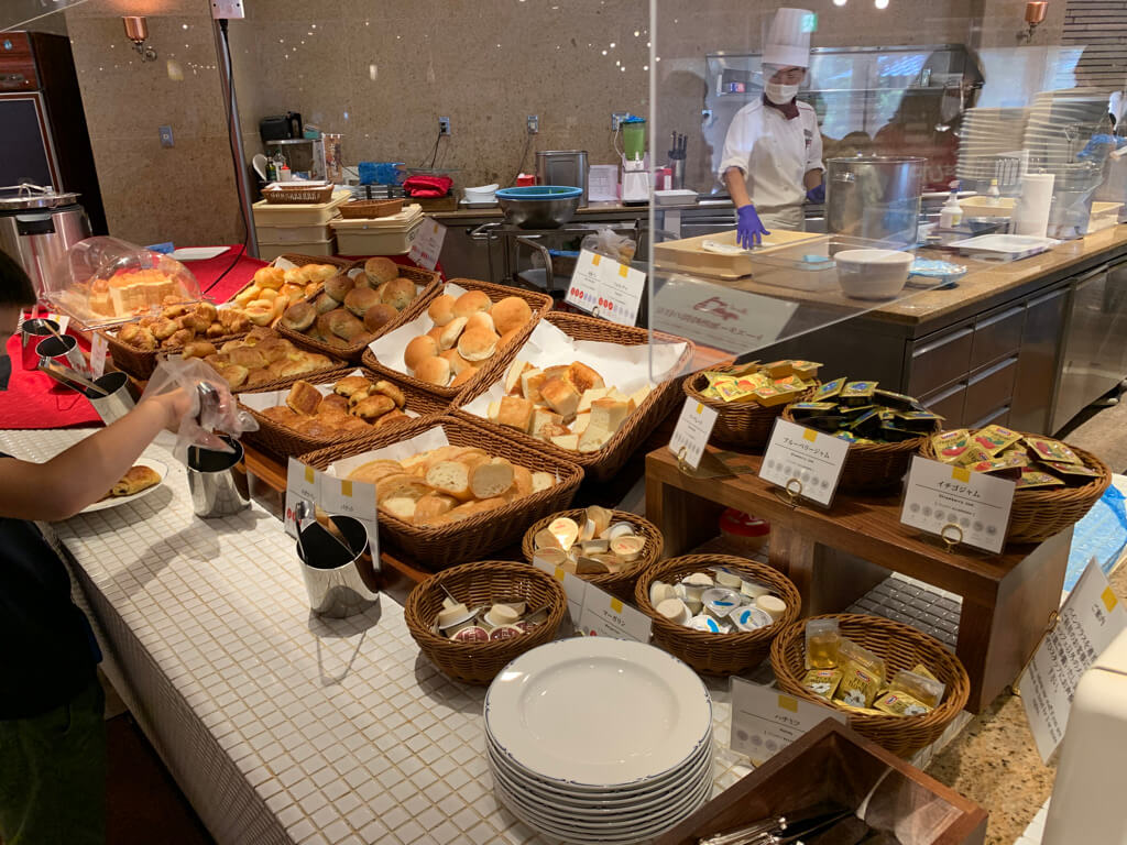 宮崎シェラトン　シーガイア　シェラトン・グランデ・オーシャンリゾート　子連れ　宿泊記　ブログ　激安　無料　宿泊　朝食　ラウンジ　プール　花火　子供添い寝　SPGアメックス　紹介　プラチナ特典　クラブラウンジ