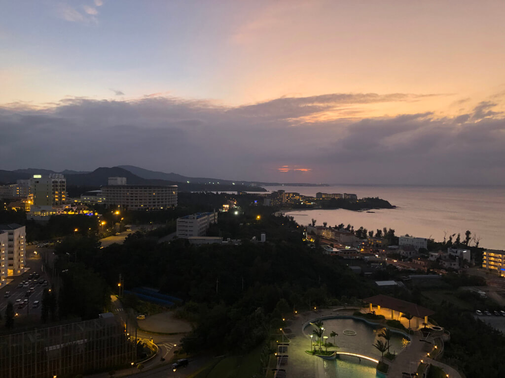 沖縄マリオット 宿泊記 パノラマオーシャンスイートプレミアム 部屋 館内施設 格安宿泊　プラチナ特典 SPGアメックス紹介　ジム　プール　スパ