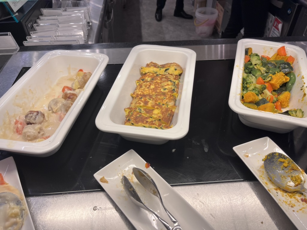 フィンエア　ay80便　評判　最悪　セントレア　プライオリティパス　ラウンジ