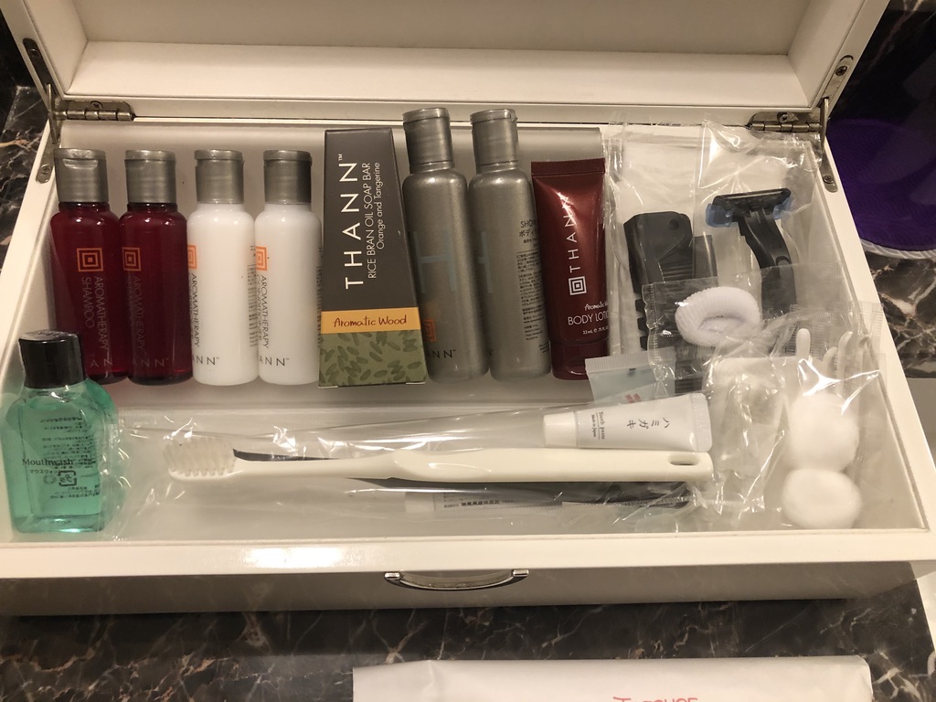 【東京マリオットホテル】デラックスツイン宿泊記☆繁忙期の宿泊はチェックインに要注意!泊まるなら心構えが必要。 18 東京マリオットホテル デラックスツイン 宿泊記 チェックイン 大行列 コロナ アメニティ