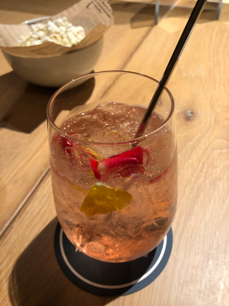 フォーポイントバイシェラトン名古屋中部国際空港　宿泊記　ブログ　プラチナ特典　朝食　駐車場　マリオットボンヴォイアメックス　紹介