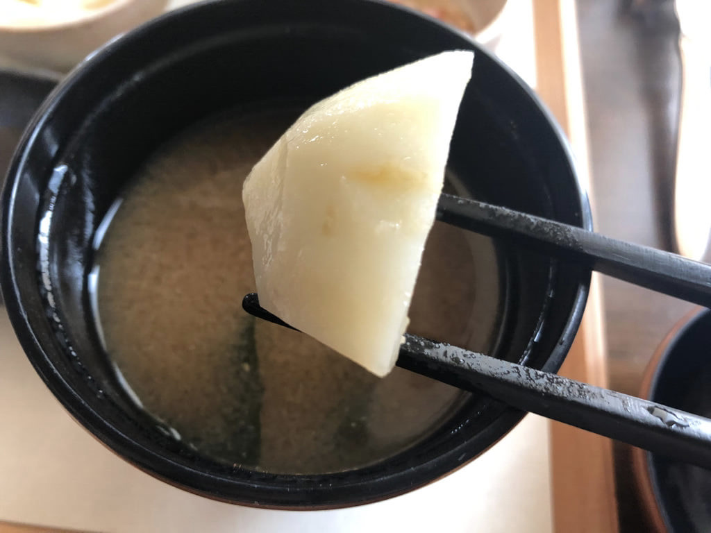 セントレジス大阪　ブログ　　宿泊記　子供添い寝　朝食　アクセス　駐車場　タイタニックオムレツ　プラチナ特典　バトラーサービス　マリオットボンヴォイアメックス　紹介　アメニティ