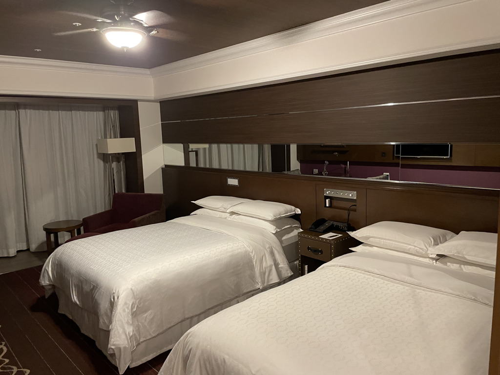 【シェラトングランデ東京ベイ】部屋・アメニティ・ディズニーオフィシャルホテルに無料宿泊するおすすめの方法 14 シェラトングランデ東京ベイ 部屋 何階 駐車場代 アメニティ ディズニーオフィシャルホテル おすすめ マリオットボンヴォイアメックス 紹介 アクセス