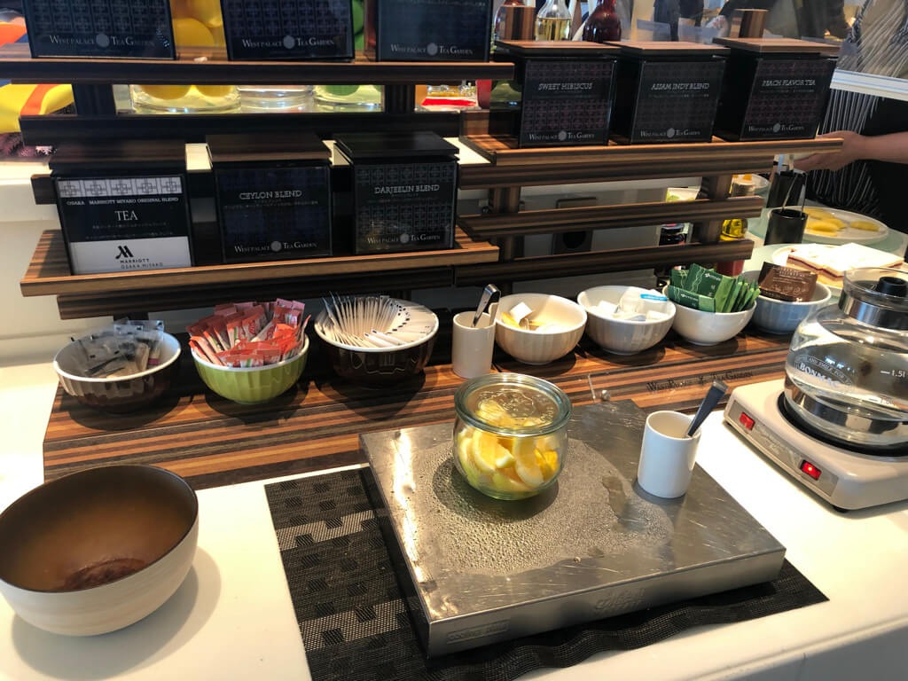 大阪マリオット都ホテル　ブログ　ジュニアスイート　子供添い寝無料　宿泊記　連休　格安　朝食　ラウンジ　あべのハルカス　プラチナ特典　　駐車場　マリオットボンヴォイアメックス紹介