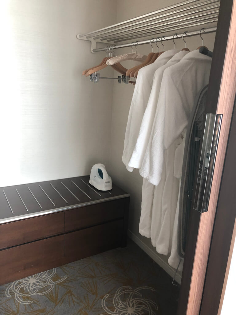 大阪マリオット都ホテル　ブログ　ジュニアスイート　子供添い寝無料　宿泊記　連休　格安　朝食　ラウンジ　あべのハルカス　プラチナ特典　　駐車場　マリオットボンヴォイアメックス紹介