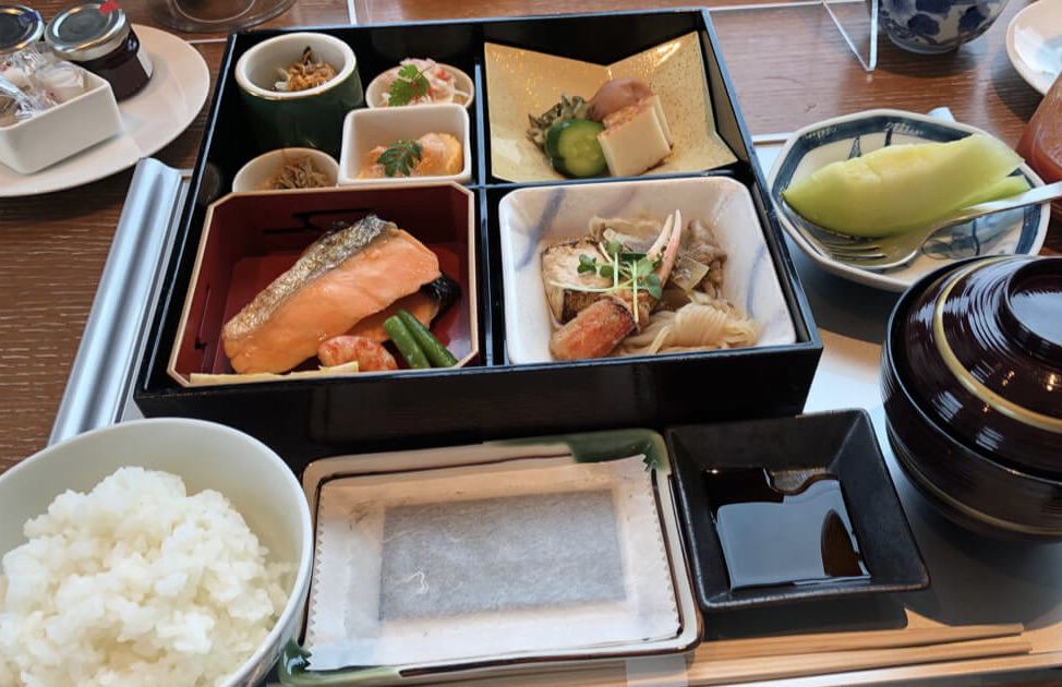 プリンスギャラリー紀尾井町　宿泊記　朝食　ジム　プール　温浴施設　プラチナ特典　SPGアメックス紹介　アフタヌーンティ