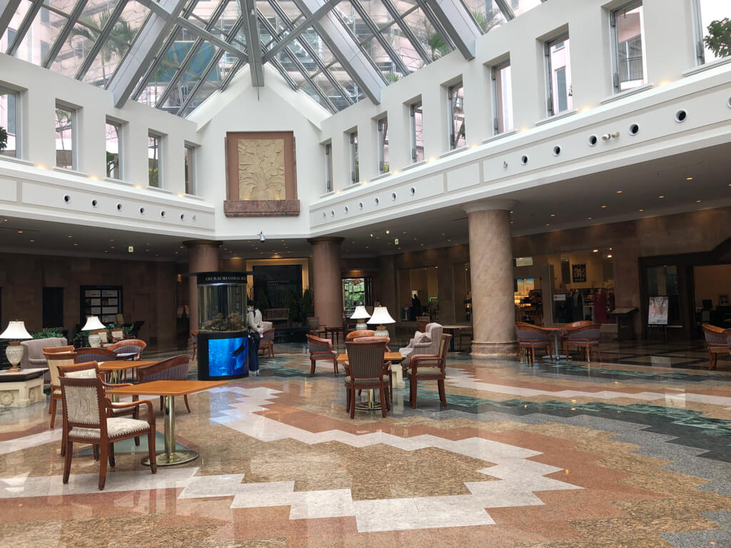 沖縄マリオット 宿泊記 パノラマオーシャンスイートプレミアム 部屋 館内施設 格安宿泊　プラチナ特典 SPGアメックス紹介　ジム　プール　スパ