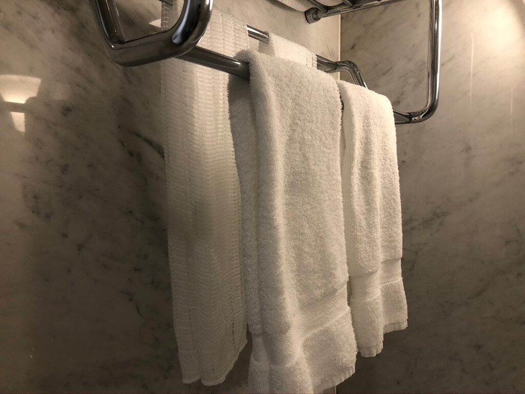 ウェスティン大阪　宿泊記　朝食　エグゼクティブラウンジ　アクセス　行き方　エグゼクティブキング　spgamex　プラチナ　特典