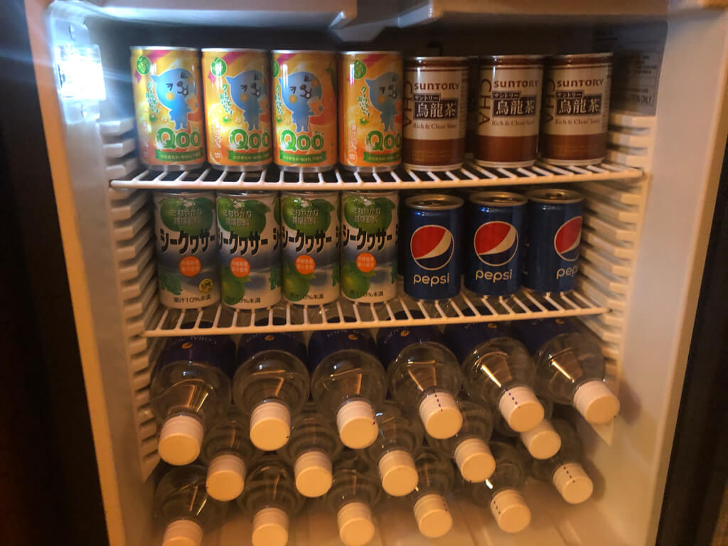 シェラトン沖縄サンマリーナリゾート　サウスタワー　宿泊記　プレミアムオーシャンツイン　フィットネスジム　大浴場　プール　サウナ　コンビニ　アメニティ