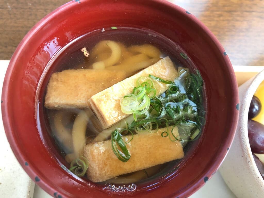 セントレジス大阪　ブログ　　宿泊記　子供添い寝　朝食　アクセス　駐車場　タイタニックオムレツ　プラチナ特典　バトラーサービス　マリオットボンヴォイアメックス　紹介　アメニティ