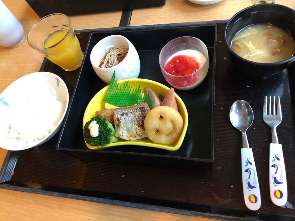 ルネッサンスリゾートオキナワ　クラブサビー宿泊記　朝食　ランチ　ディナー　周辺ご飯　彩