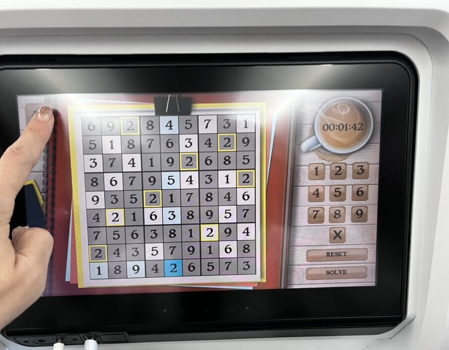 フィンエア　ay80便　評判　最悪　セントレア　プライオリティパス　ラウンジ