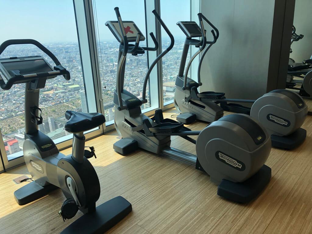 大阪マリオット都ホテル　ブログ　ジュニアスイート　子供添い寝無料　宿泊記　連休　格安　朝食　ラウンジ　あべのハルカス　プラチナ特典　　駐車場　マリオットボンヴォイアメックス紹介