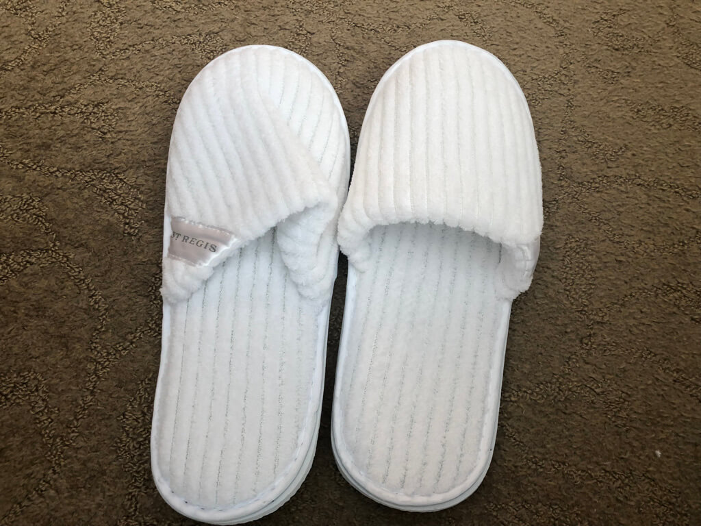 セントレジス大阪　ブログ　　宿泊記　子供添い寝　朝食　アクセス　駐車場　タイタニックオムレツ　プラチナ特典　バトラーサービス　マリオットボンヴォイアメックス　紹介　アメニティ