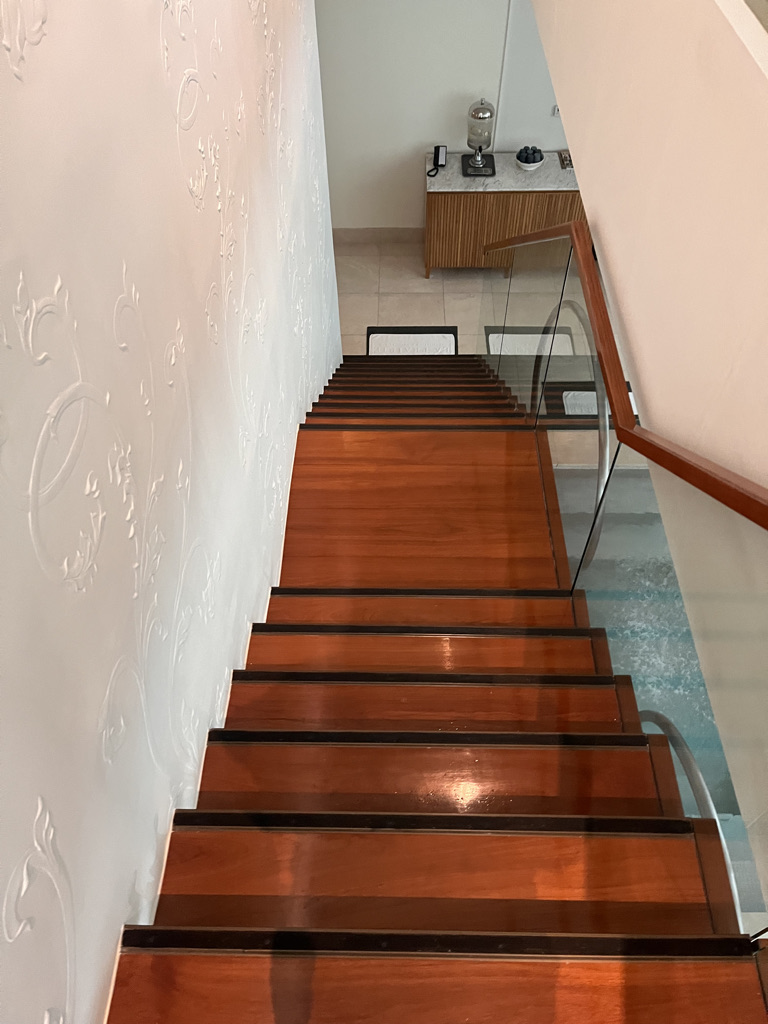 セントレジスバンコク　宿泊記　送迎　アクセス　朝食　プール　ジム　サウナ　子供添い寝年齢　マリオットボンヴォイアメックス　プラチナ特典　バトラーサービス