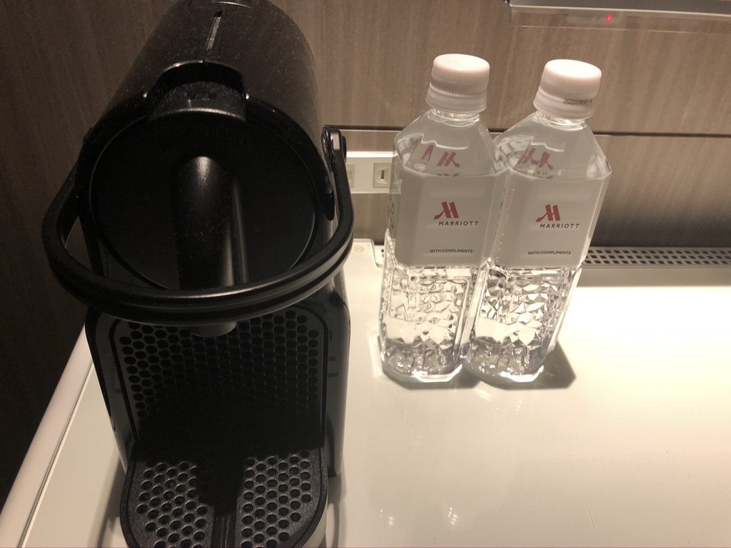 【東京マリオットホテル】デラックスツイン宿泊記☆繁忙期の宿泊はチェックインに要注意!泊まるなら心構えが必要。 7 東京マリオットホテル デラックスツイン 宿泊記 チェックイン 大行列 コロナ