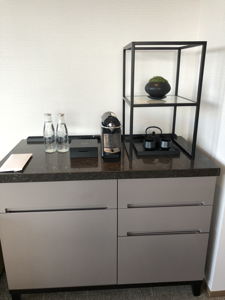 TIAD ティアド　宿泊記　プール　ラウンジ　部屋　ブログ　プラチナ特典