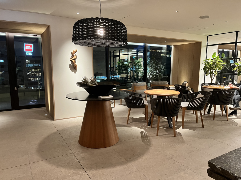 TIAD ティアド　宿泊記　プール　ラウンジ　部屋　ブログ　プラチナ特典　ジム　