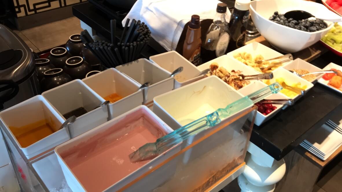 【コートヤード・バイ・マリオット新大阪ステーション】ラウンジと朝食ブッフェが復活!グレードアップしたラウンジメニューにウハウハ 5 コートヤード新大阪 ラウンジ 朝食 spgアメックス 紹介 プラチナ特典