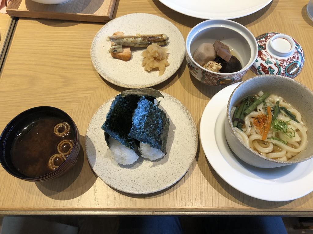 年間100泊のチタン会員が選ぶ!マリオットホテルおすすめリピしたいホテルランキング10 9 ウェスティン都ホテル京都 子連れ 宿泊記 ブログ 2ベッドルームスイート 1キングベッド&2シングルベッド 子供添い寝 ジム プール 温泉 朝食 クラブラウンジ spgアメックス紹介 プラチナ特典 アメニティ