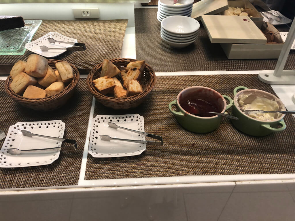 大阪マリオット都ホテル　ブログ　ジュニアスイート　子供添い寝無料　宿泊記　連休　格安　朝食　ラウンジ　あべのハルカス　プラチナ特典　　駐車場　マリオットボンヴォイアメックス紹介